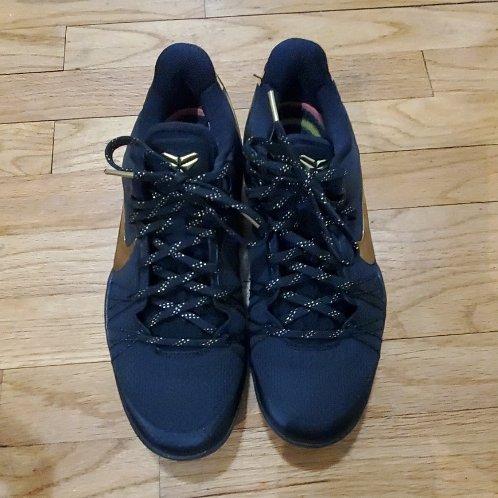 NIKE KOBE 8 ELITE+ BLACK / METALLIC GOLD